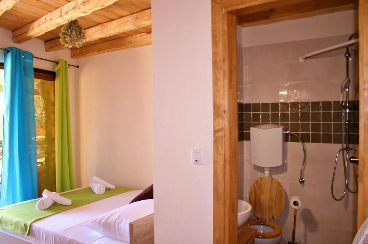 Boutique B&B Agroturizam Sv. Juraj Vrh  Bed & Breakfast