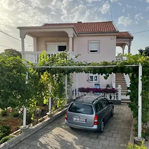  Apartman Mirela